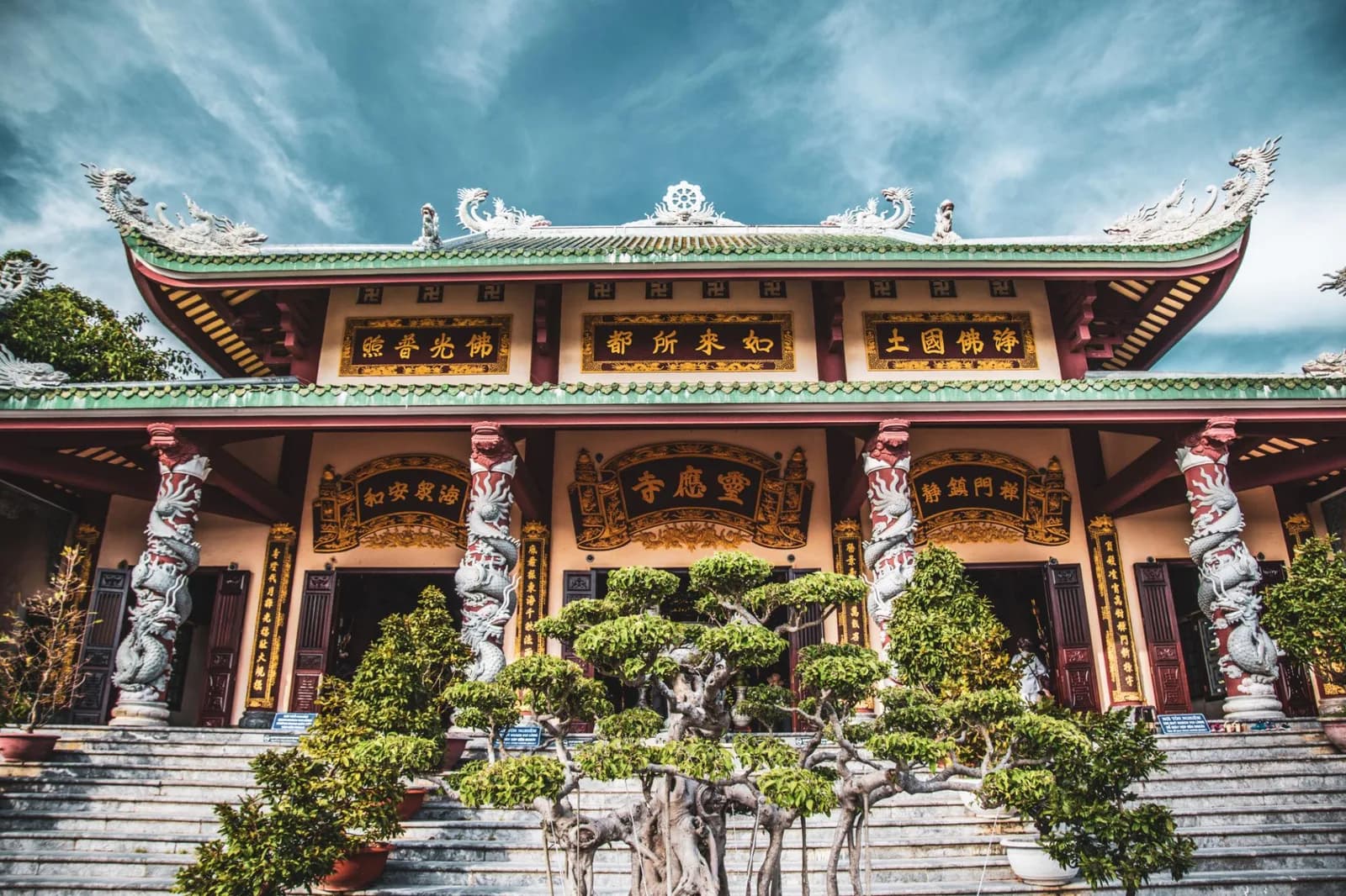 Linh Ung Pagoda main hall on Son Tra